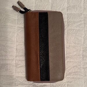 Jessica Simpson Elegant Brown, Black, and Tan Wallet